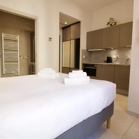 דירה Spacious 4 Bedroom With Sunny Terrace *