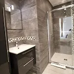 Апартаменты Spacious 4 Bedroom With Sunny Terrace Канны