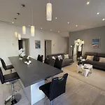 Spacious 4 Bedroom With Sunny Terrace * Канны