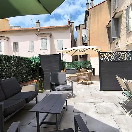 Spacious 4 Bedroom With Sunny Terrace *